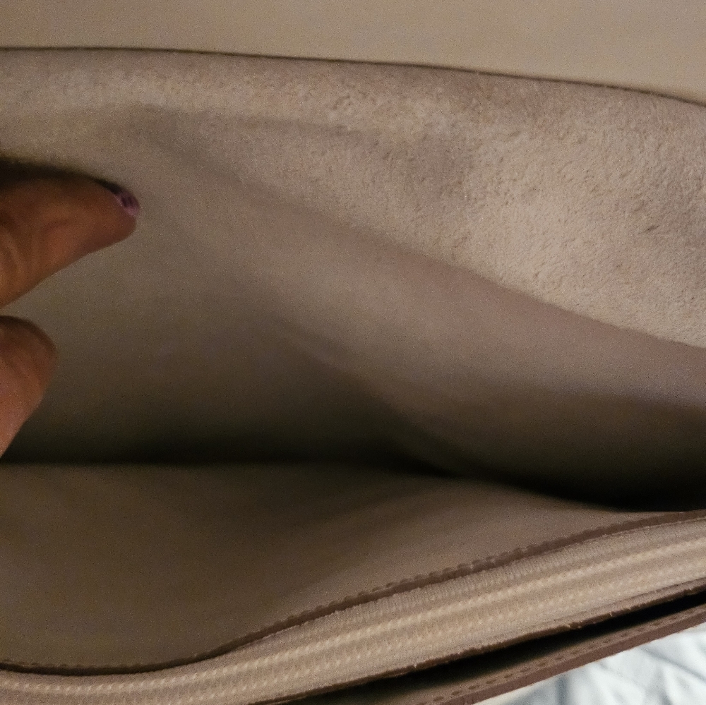 Loewe - Picture 5 of 13